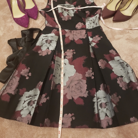 Full Lined RW & Co Damask Dress - Picture 5 of 10